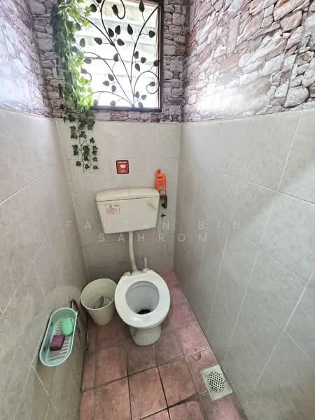 Semi-Detached House for Sale in Taman Salak Jaya (Salak South) - Fauzan bin Sahrom - PropertyGuru.com.my