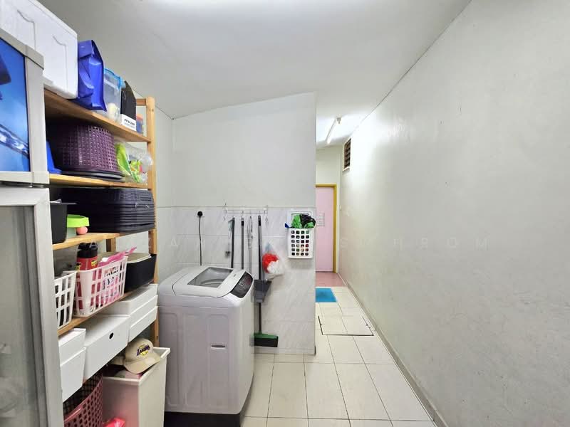 Semi-Detached House for Sale in Taman Salak Jaya (Salak South) - Fauzan bin Sahrom - PropertyGuru.com.my