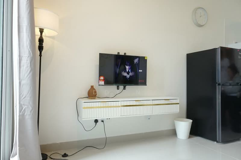 Kediaman Servis untuk Disewa di 121 Residences - Addy Ng - Living Room - PropertyGuru.com.my