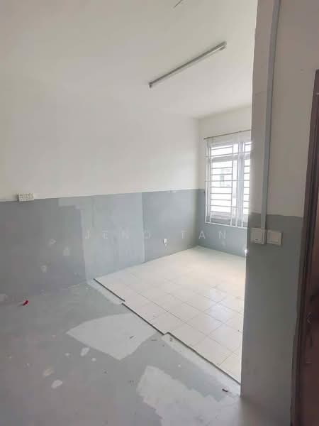 Retail Office for Rent in Kuching (Sarawak) - Jeno Tan - Interior - PropertyGuru.com.my