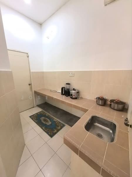 2.5-storey Terraced House for Sale in Panorama Lapangan Perdana (Ipoh) - Joseph Wong - Kitchen - PropertyGuru.com.my