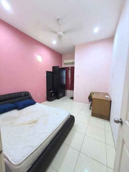2.5-storey Terraced House for Sale in Panorama Lapangan Perdana (Ipoh) - Joseph Wong - Bedroom - PropertyGuru.com.my