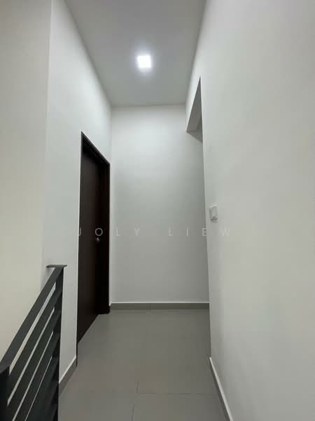 3-storey Terraced House for Rent in Batu 9 (Cheras) - Joly Liew - Corridor - PropertyGuru.com.my