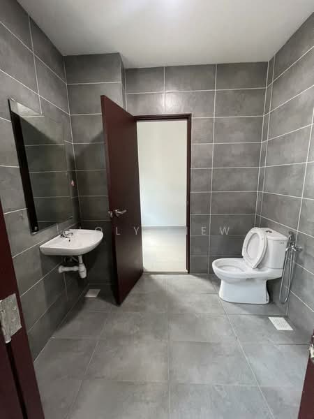 3-storey Terraced House for Rent in Batu 9 (Cheras) - Joly Liew - Bathroom - PropertyGuru.com.my