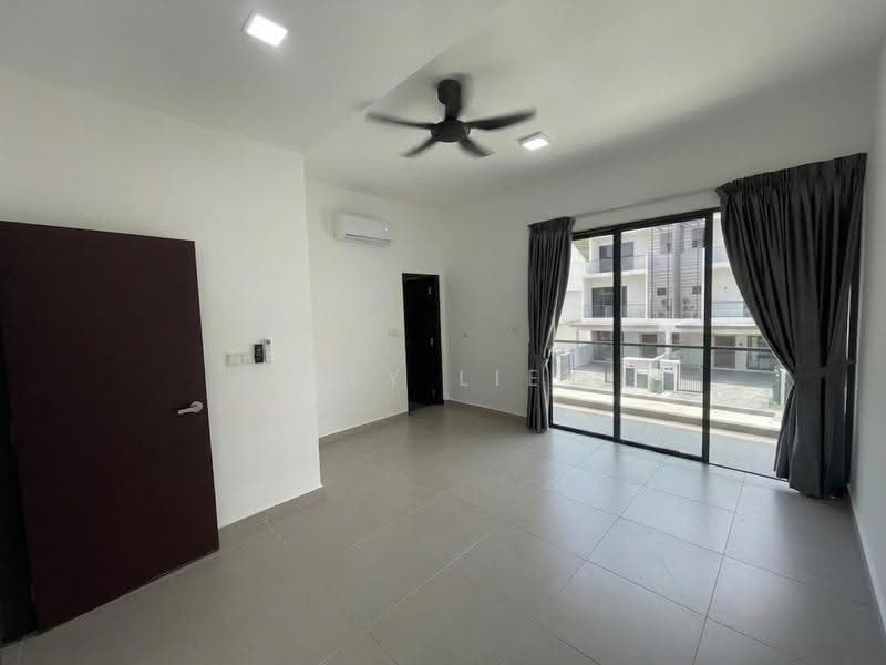 3-storey Terraced House for Rent in Batu 9 (Cheras) - Joly Liew - Living Room - PropertyGuru.com.my