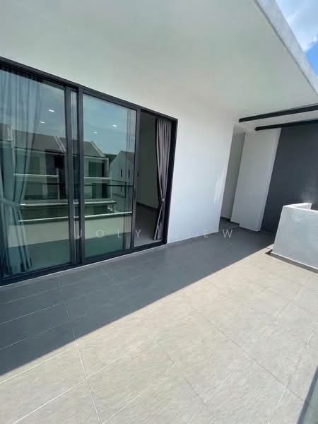 3-storey Terraced House for Rent in Batu 9 (Cheras) - Joly Liew - Balcony - PropertyGuru.com.my