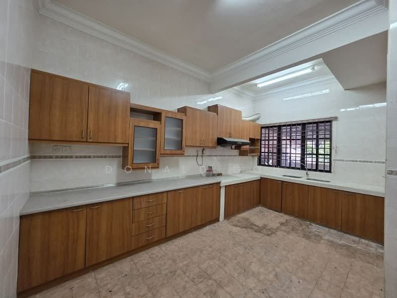 2.5-storey Terraced House for Sale in Meru Valley (Ipoh) - Donald Goh - Kitchen - PropertyGuru.com.my