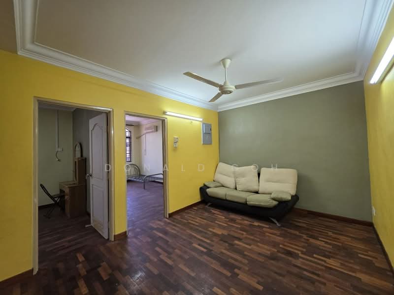 2.5-storey Terraced House for Sale in Meru Valley (Ipoh) - Donald Goh - Living Room - PropertyGuru.com.my