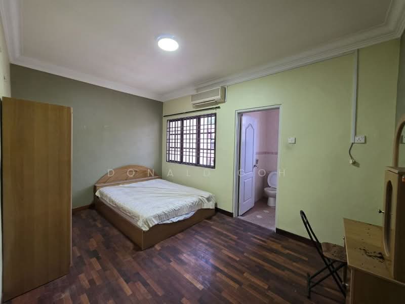 2.5-storey Terraced House for Sale in Meru Valley (Ipoh) - Donald Goh - Bedroom - PropertyGuru.com.my