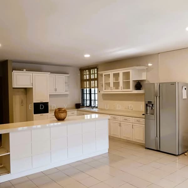 Bungalow House untuk Dijual di Ampang (Selangor) - Eddy Izuddin - Kitchen - PropertyGuru.com.my