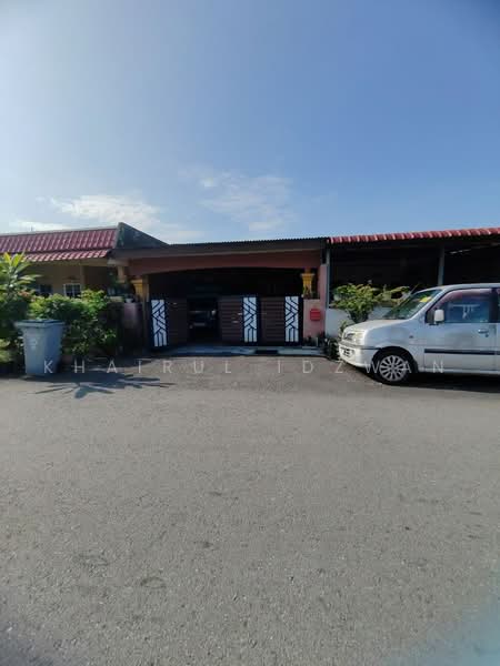 Terraced House for Sale in Taman Desa Rhu (Sikamat) - Khairul Idzwan - Exterior - PropertyGuru.com.my