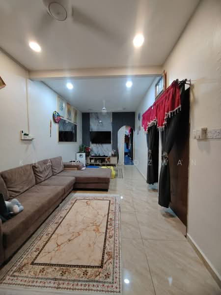 Terraced House for Sale in Taman Desa Rhu (Sikamat) - Khairul Idzwan - Living Room - PropertyGuru.com.my