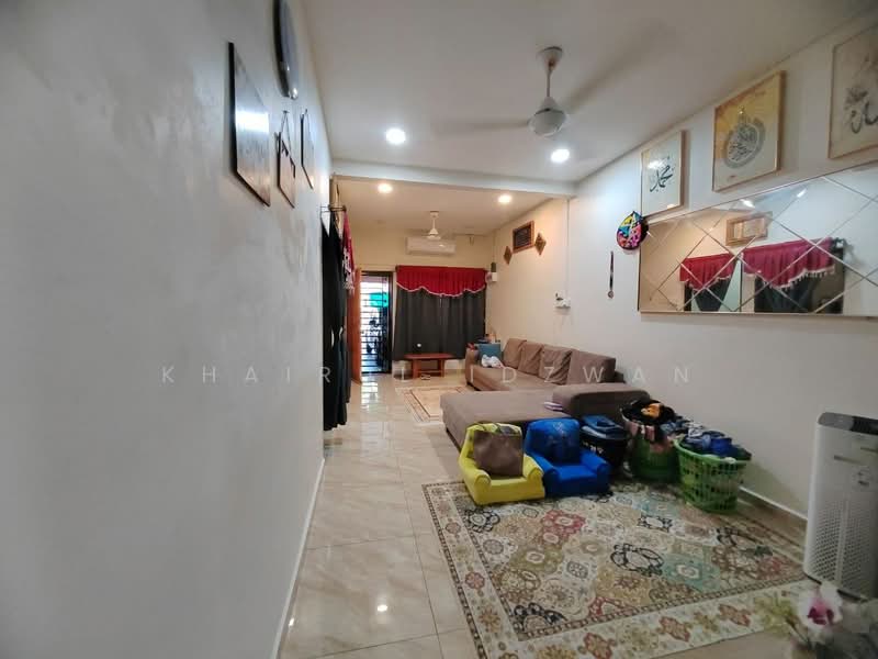 Terraced House for Sale in Taman Desa Rhu (Sikamat) - Khairul Idzwan - Living Room - PropertyGuru.com.my