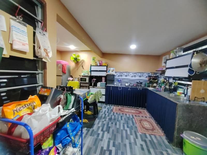 Terraced House for Sale in Taman Desa Rhu (Sikamat) - Khairul Idzwan - Kitchen - PropertyGuru.com.my