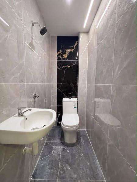 Rumah Teres 2-Tingkat untuk Dijual di Taman Anggerik (Johor Bahru) - Nicole Pua - Bathroom - PropertyGuru.com.my