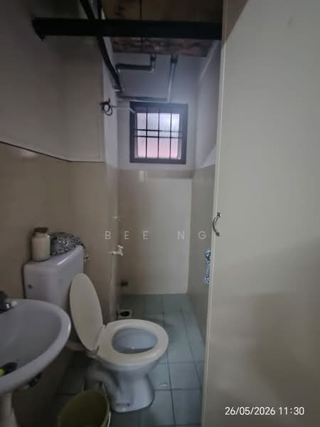 Pangsapuri untuk Dijual di Sri Selera Court Apartment - Bee Ng - Bathroom - PropertyGuru.com.my