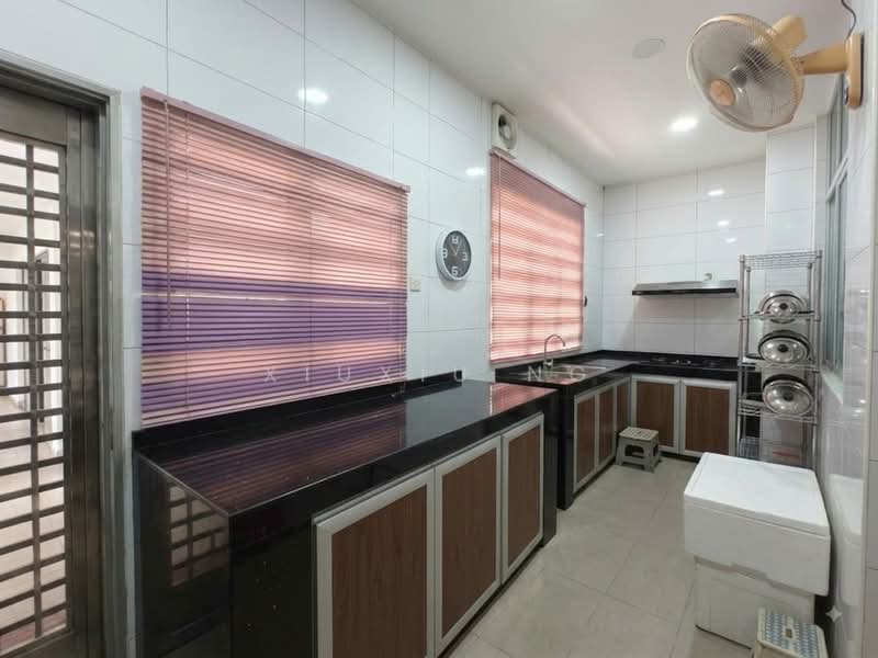 2-storey Terraced House for Sale in Taman Mutiara Rini (Skudai) - Xiuxiu Ng - Kitchen - PropertyGuru.com.my