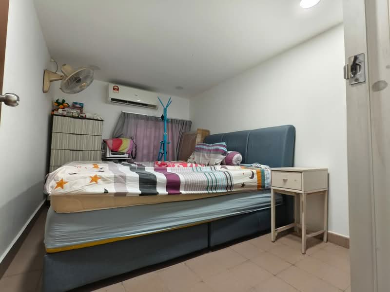 2-storey Terraced House for Sale in Taman Mutiara Rini (Skudai) - Xiuxiu Ng - Bedroom - PropertyGuru.com.my