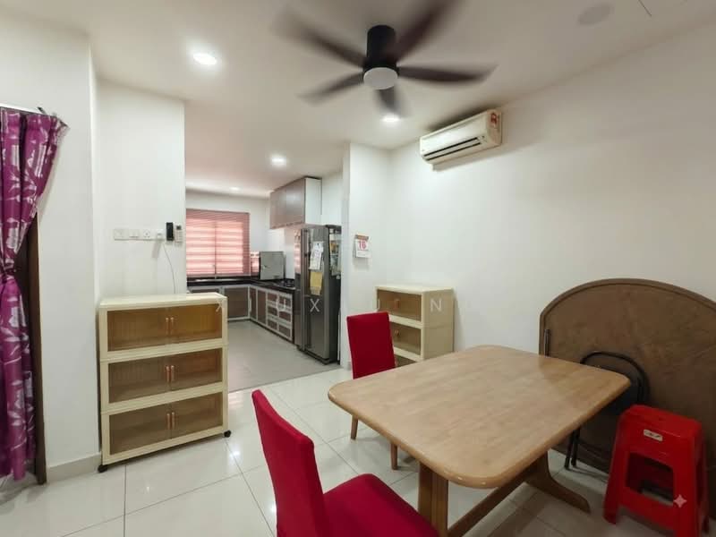 2-storey Terraced House for Sale in Taman Mutiara Rini (Skudai) - Xiuxiu Ng - Kitchen - PropertyGuru.com.my