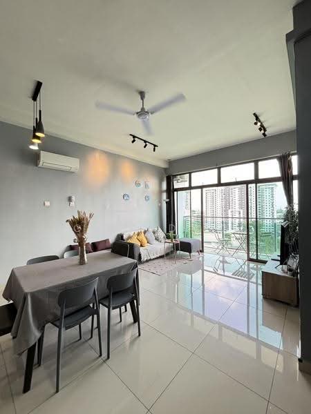 Kediaman Servis untuk Disewa di Palazio - Gerard Lo - Living Room - PropertyGuru.com.my