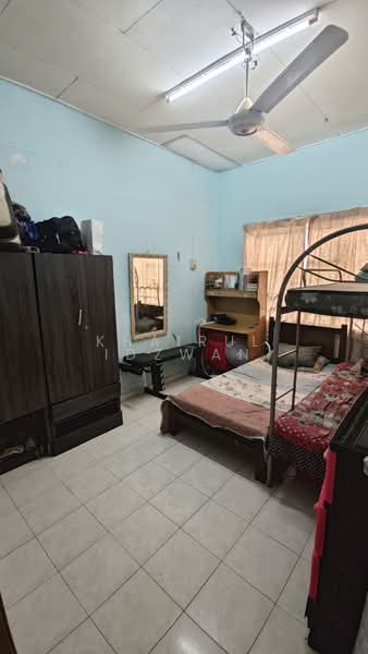 2-storey Terraced House for Sale in Seremban (Negeri Sembilan) - Khairul Idzwan - Bedroom - PropertyGuru.com.my