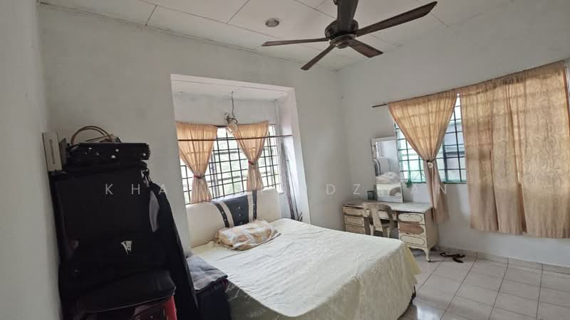 2-storey Terraced House for Sale in Seremban (Negeri Sembilan) - Khairul Idzwan - Bedroom - PropertyGuru.com.my