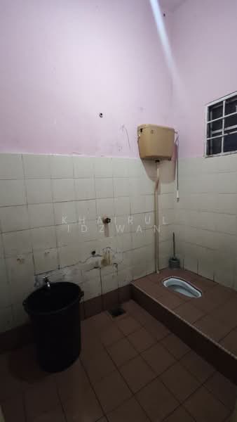 2-storey Terraced House for Sale in Seremban (Negeri Sembilan) - Khairul Idzwan - Bathroom - PropertyGuru.com.my