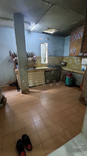 2-storey Terraced House for Sale in Seremban (Negeri Sembilan) - Khairul Idzwan - Kitchen - PropertyGuru.com.my