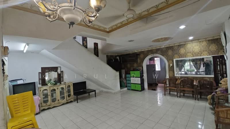 2-storey Terraced House for Sale in Seremban (Negeri Sembilan) - Khairul Idzwan - Living Room - PropertyGuru.com.my