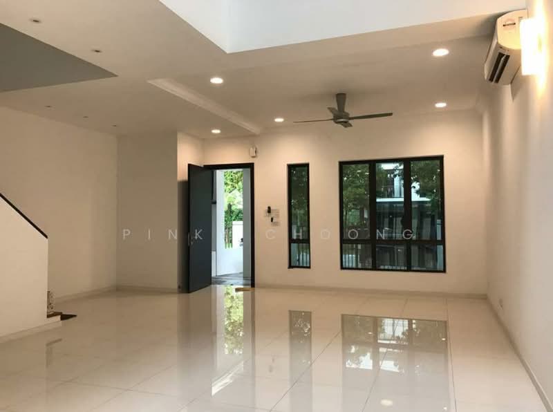 3-storey Terraced House for Rent in Valencia (Sungai Buloh) - Pinky Choong - Living Room - PropertyGuru.com.my