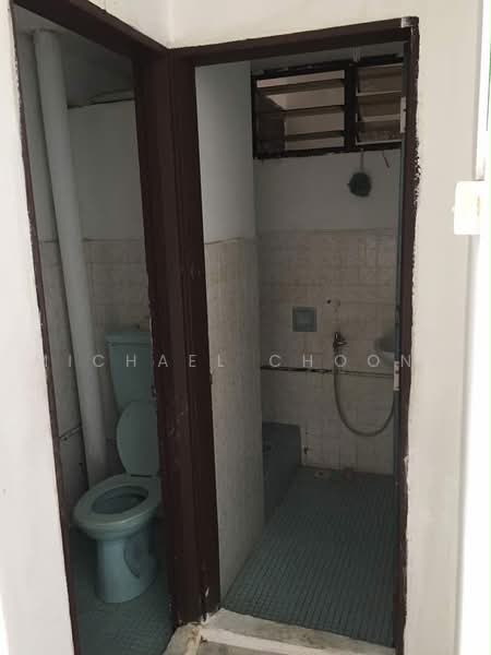 Flat for Sale at Kuchai Entrepreneurs Park - Michael Choong - Bathroom - PropertyGuru.com.my
