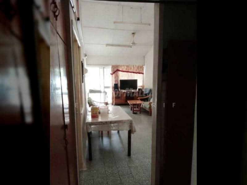 1-storey Terraced House for Sale in Kelana Jaya (Petaling Jaya) - Reena Sarif - Living Room - PropertyGuru.com.my