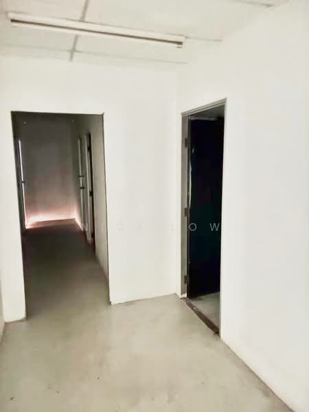 Pejabat untuk Disewa di Taman Megah Ria (Masai) - Nick Low - Corridor - PropertyGuru.com.my