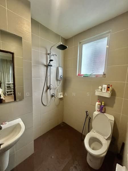 Condominium for Sale at 7 Tree Seven Residence - Norafian SMH - Bathroom - PropertyGuru.com.my