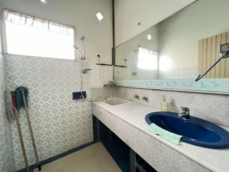Semi-Detached House for Sale in Jelutong (Penang) - Yonii Tan - Bathroom - PropertyGuru.com.my