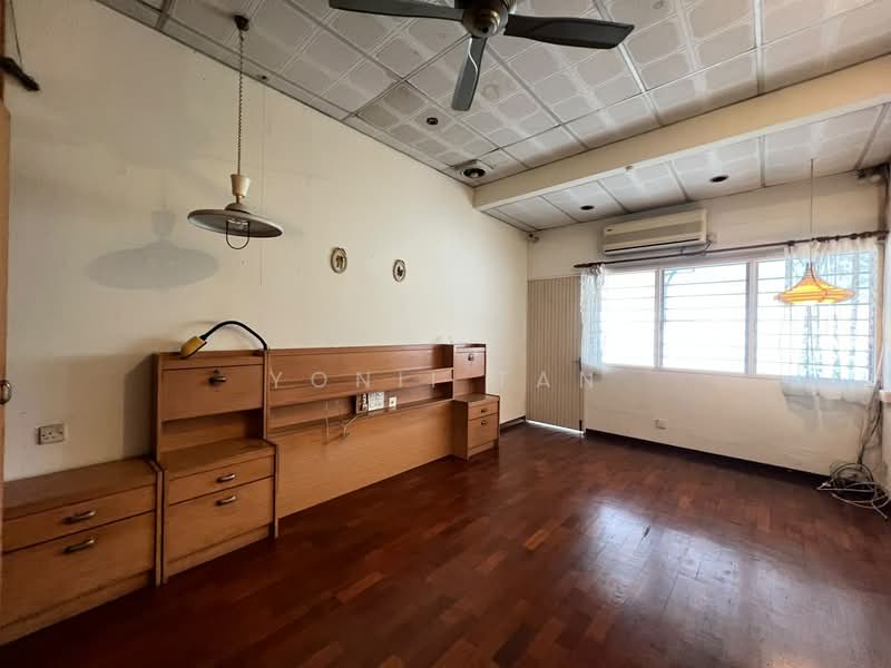 Semi-Detached House for Sale in Jelutong (Penang) - Yonii Tan - Bedroom - PropertyGuru.com.my