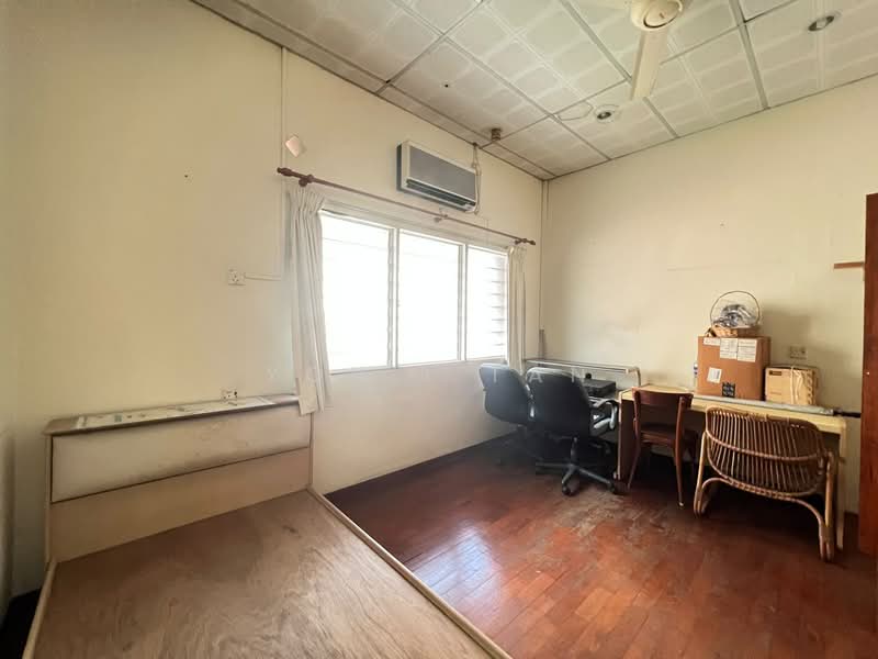 Semi-Detached House for Sale in Jelutong (Penang) - Yonii Tan - Bedroom - PropertyGuru.com.my