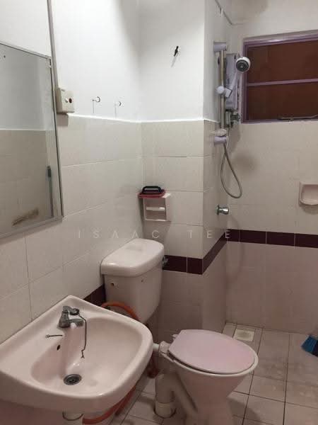 Condominium for Rent at Danau Impian - Isaac Tee - Bathroom - PropertyGuru.com.my