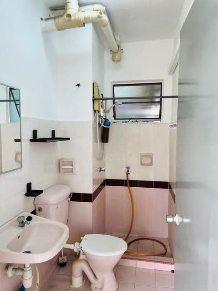 Condominium for Rent at Danau Impian - Isaac Tee - Bathroom - PropertyGuru.com.my