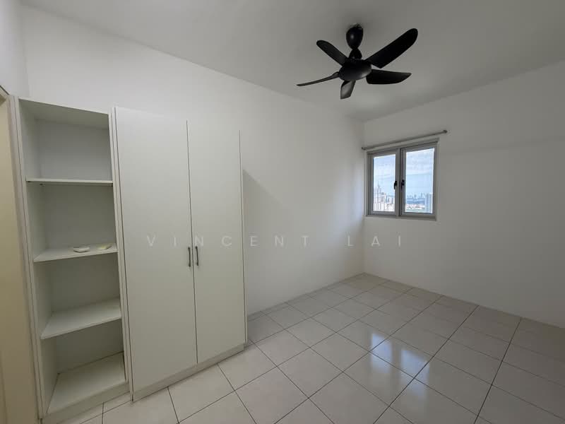 Pangsapuri untuk Disewa di Residensi Seri Wahyu - Vincent Lai - Bedroom - PropertyGuru.com.my