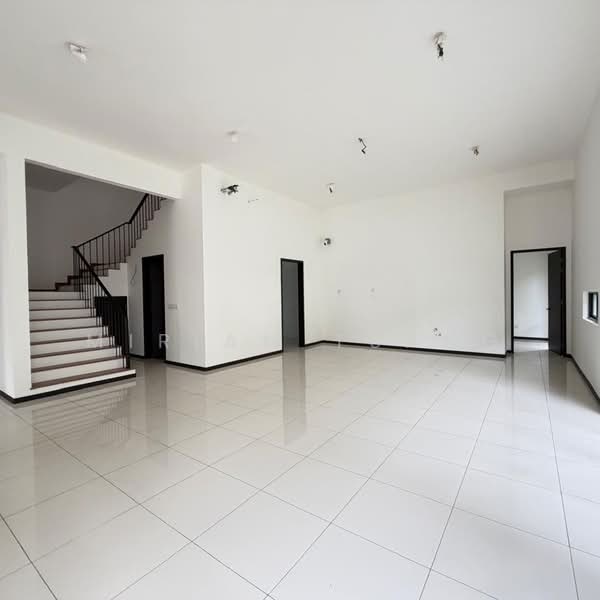 Bungalow House for Sale in Telok Panglima Garang (Selangor) - Miriam Tsang - Living Room - PropertyGuru.com.my