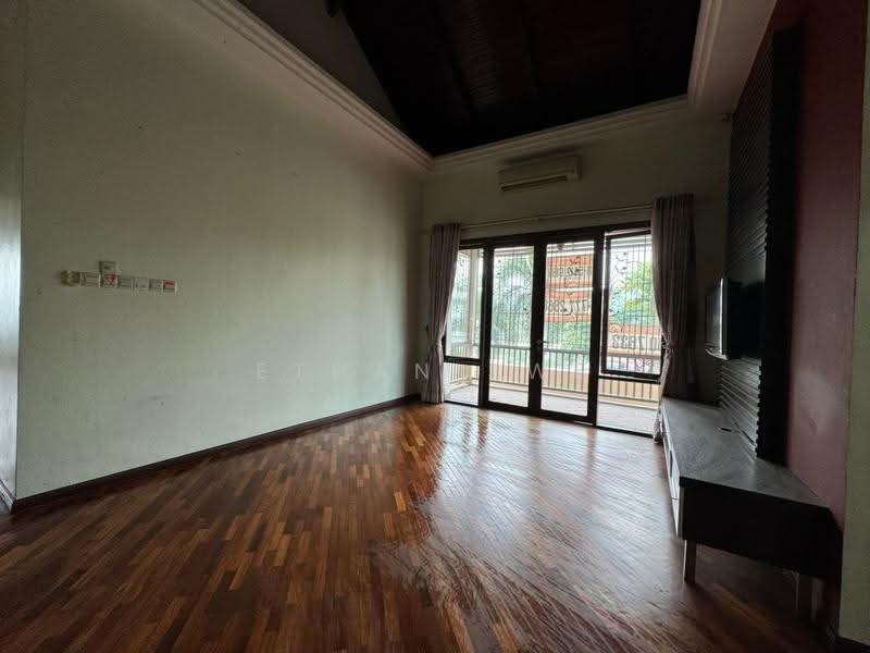 2-storey Terraced House for Sale in Bukit Rahman Putra (Sungai Buloh) - Ethan Swe - Living Room - PropertyGuru.com.my