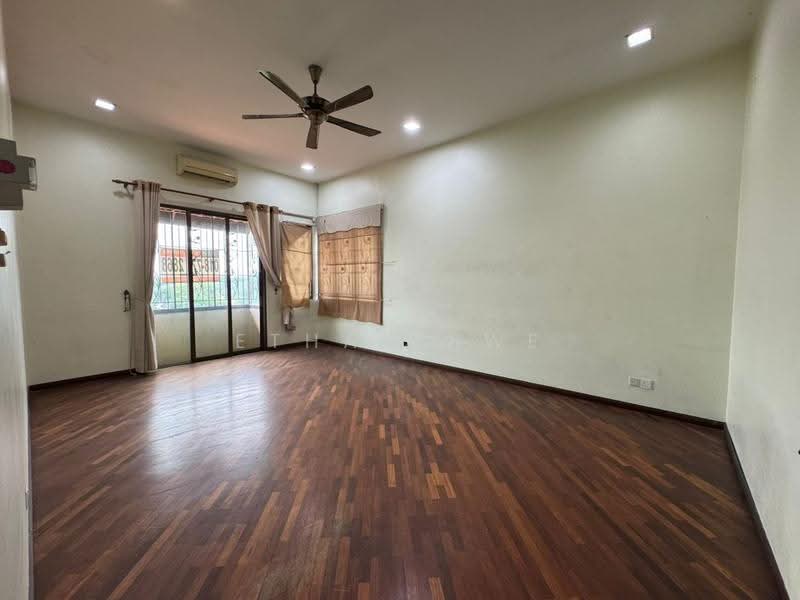 2-storey Terraced House for Sale in Bukit Rahman Putra (Sungai Buloh) - Ethan Swe - Living Room - PropertyGuru.com.my