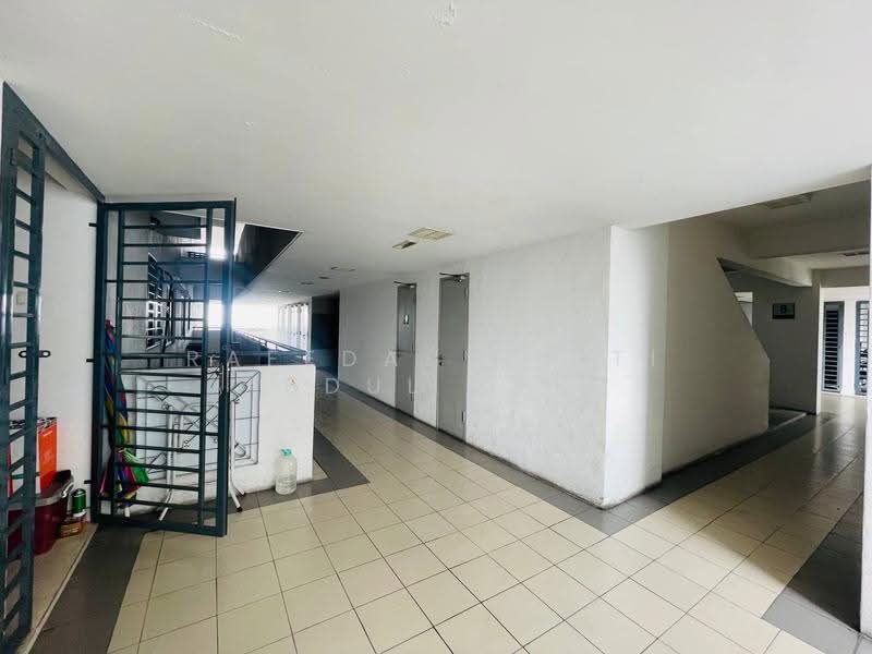 Service Residence for Sale at Residensi Alami - Rafedah Binti Abdul Aziz - Corridor - PropertyGuru.com.my