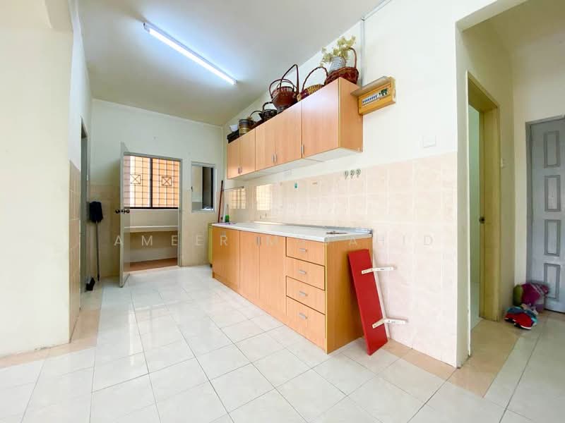 Pangsapuri untuk Disewa di Bayu Villa - Ameer Mujahid - Kitchen - PropertyGuru.com.my