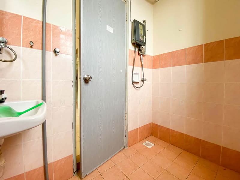 Pangsapuri untuk Disewa di Bayu Villa - Ameer Mujahid - Bathroom - PropertyGuru.com.my