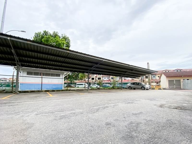 Pangsapuri untuk Disewa di Bayu Villa - Ameer Mujahid - Car Park - PropertyGuru.com.my