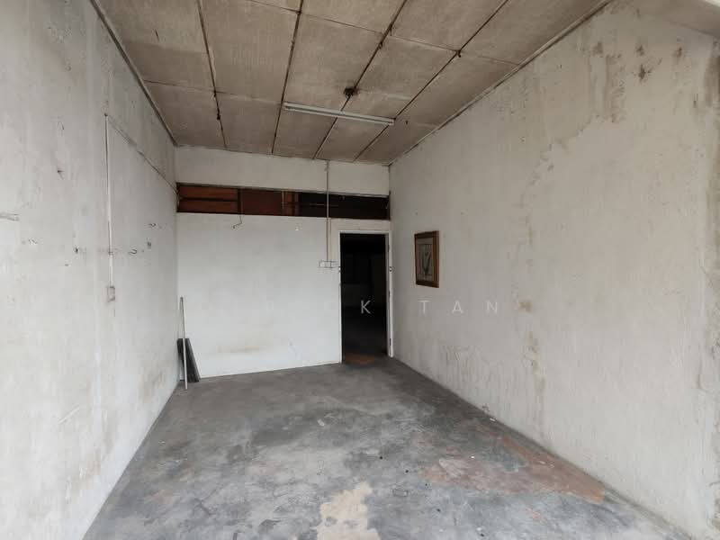 Shop for Rent in Perai (Penang) - Derick Tan - Interior - PropertyGuru.com.my