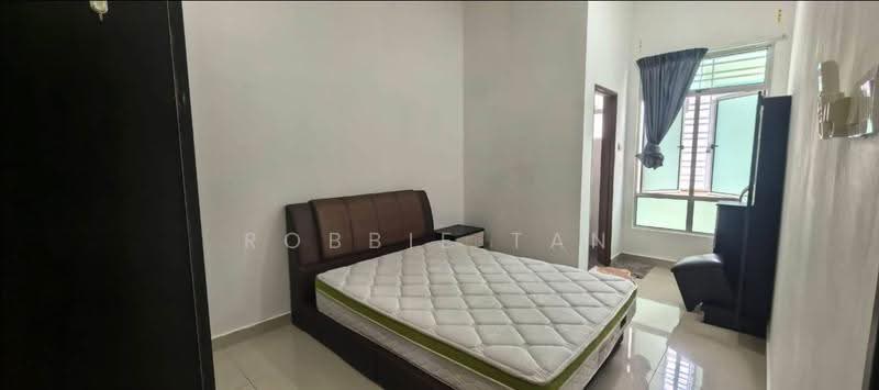 Rumah Teres 2-Tingkat untuk Disewa di Taman Mount Austin (Tebrau) - Robbie Tan - Bedroom - PropertyGuru.com.my