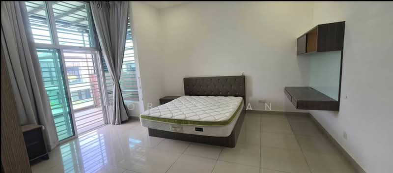 Rumah Teres 2-Tingkat untuk Disewa di Taman Mount Austin (Tebrau) - Robbie Tan - Bedroom - PropertyGuru.com.my